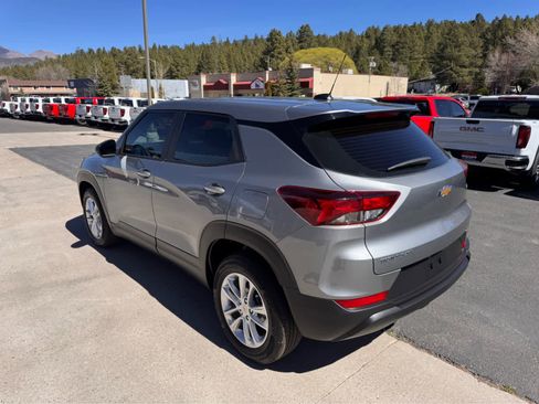 Used 2026 Chevrolet TrailBlazer LS image 3