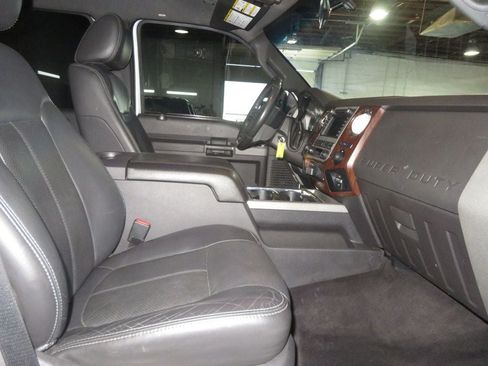Used 2011 Ford F350 Lariat w/ Chrome Pkg AWD/4WD image 34