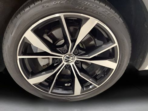 Certified 2024 Volkswagen Tiguan SEL R-Line AWD/4WD image 23