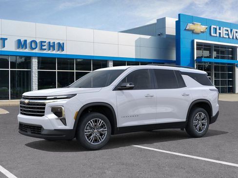 New 2025 Chevrolet Traverse LT image 2
