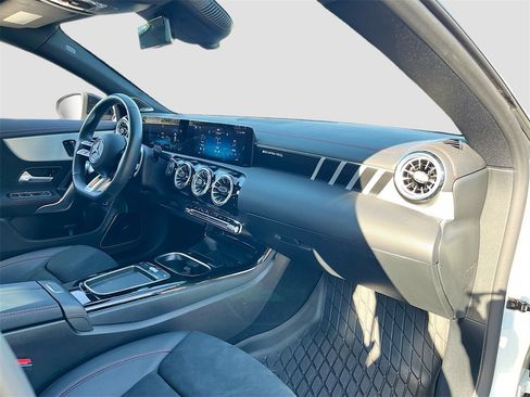 Used 2024 Mercedes-Benz CLA 35 AMG 4MATIC image 26