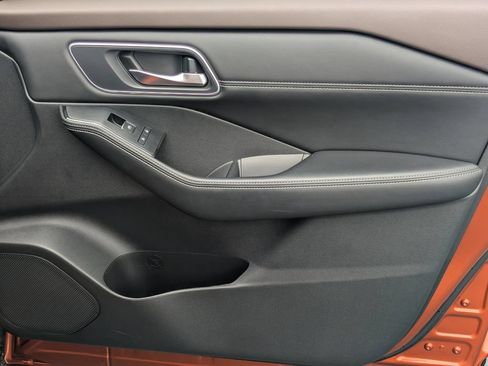 Certified 2021 Nissan Rogue Platinum FWD image 13