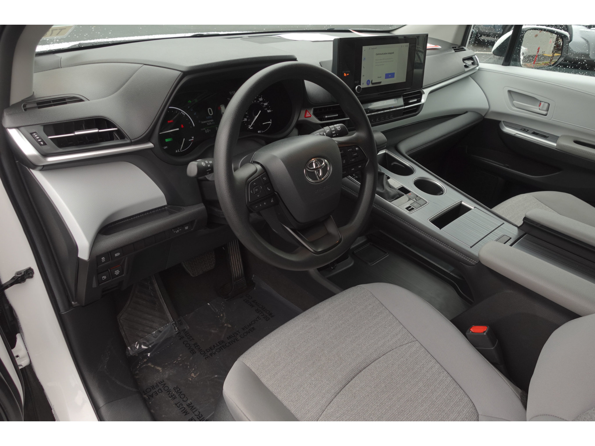 Certified 2025 Toyota Sienna LE FWD image 9