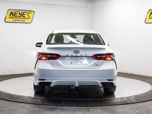 Used 2024 Toyota Camry SE FWD image 3