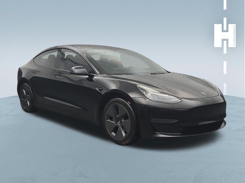 Used 2021 Tesla Model 3 Standard Range Plus RWD image 1