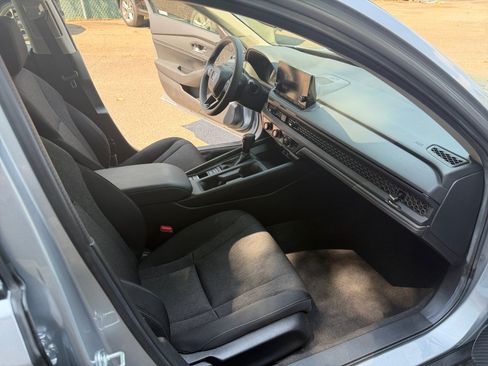 Certified 2025 Honda Accord SE image 28