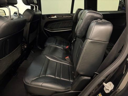 Used 2015 Mercedes-Benz GL 63 AMG 4MATIC image 28