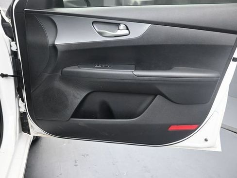 Used 2020 Kia Forte Sedan FWD image 28
