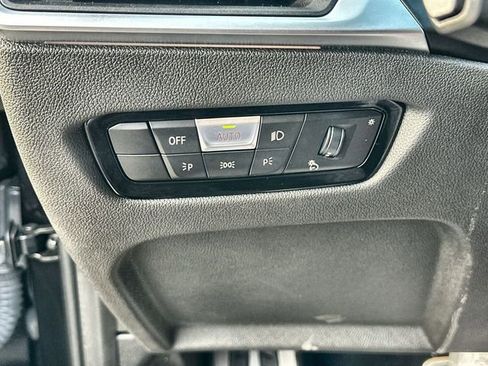 Used 2023 BMW M340i M340i 4D Sedan w/ Premium Package image 18