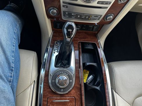 Used 2018 INFINITI QX80 4WD w/ Driver Assistance Package image 16