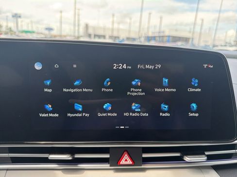 New 2026 Hyundai Elantra Limited FWD image 18