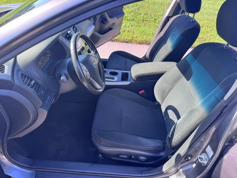 Used 2015 Nissan Altima 2.5 SV w/ Convenience Package FWD image 11