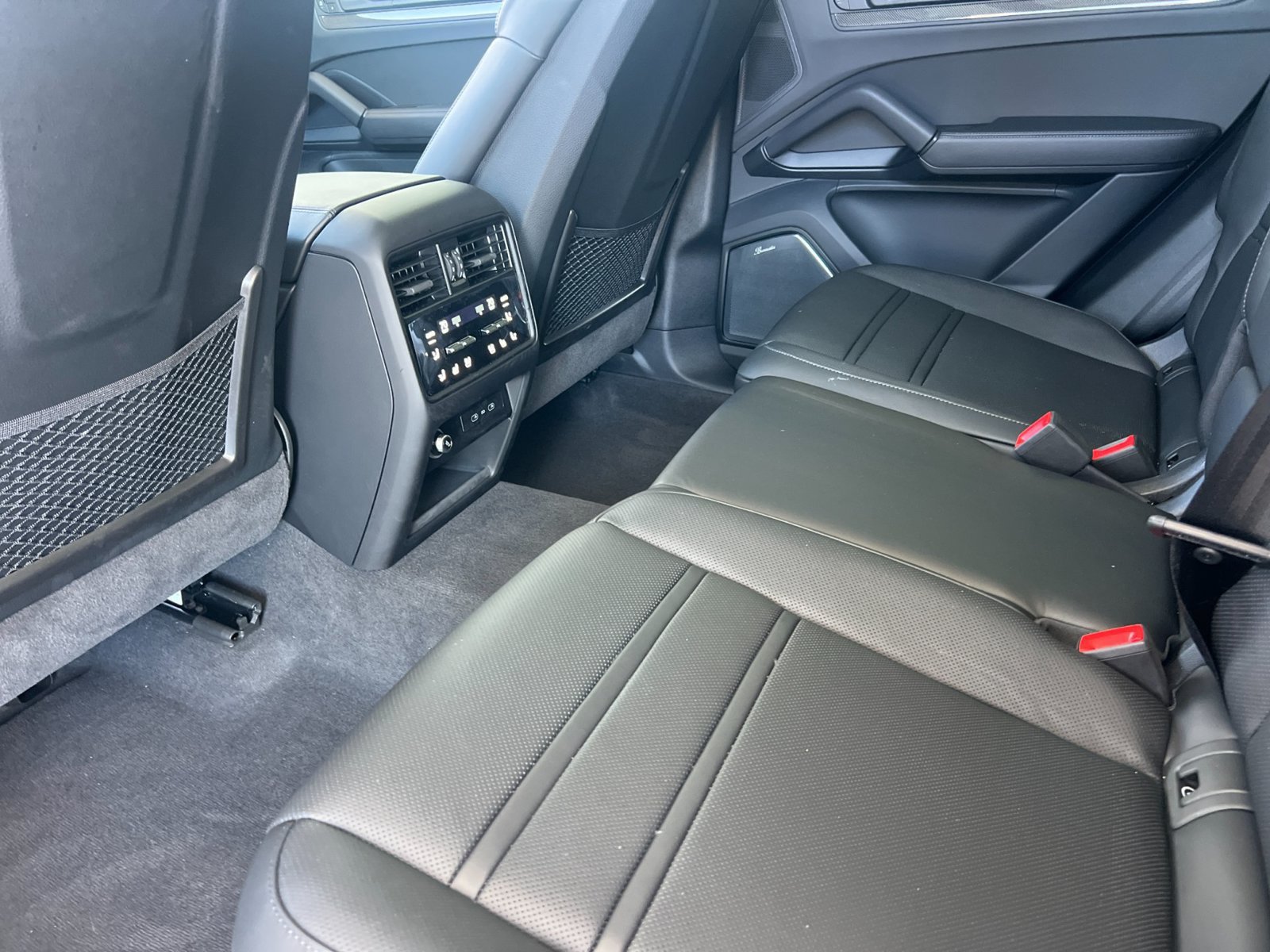 Certified 2026 Porsche Cayenne GTS AWD/4WD image 13