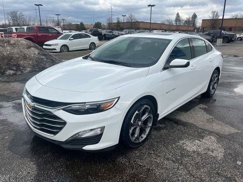 Used 2022 Chevrolet Malibu LT w/ Leather Package image 3