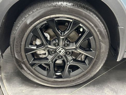 Certified 2025 Honda HR-V Sport image 18