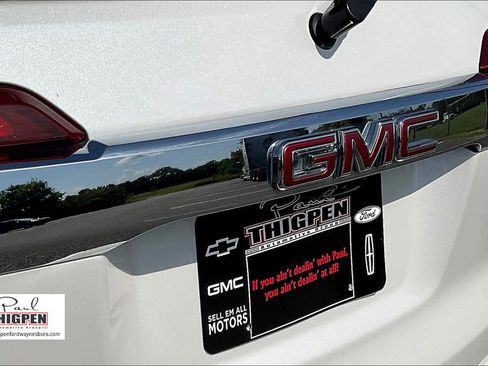 Used 2023 GMC Acadia Denali w/ Denali Ultimate Package image 8