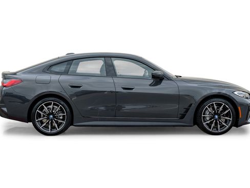 Used 2022 BMW i4 eDrive40 w/ M Sport Package RWD image 7