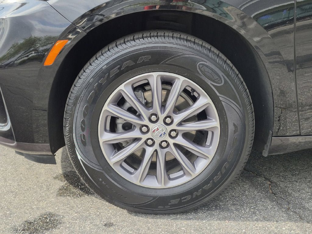 Used 2024 Buick Enclave Essence FWD image 35