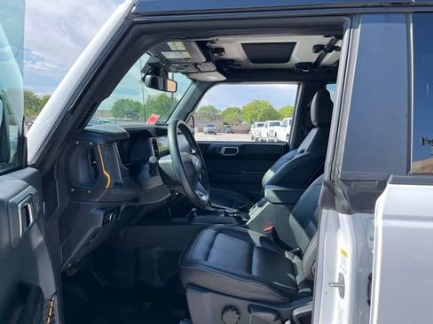 Used 2024 Ford Bronco Badlands AWD/4WD image 12
