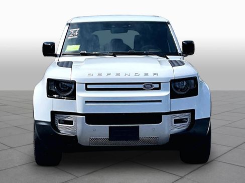 Used 2024 Land Rover Defender 110 S AWD/4WD image 4