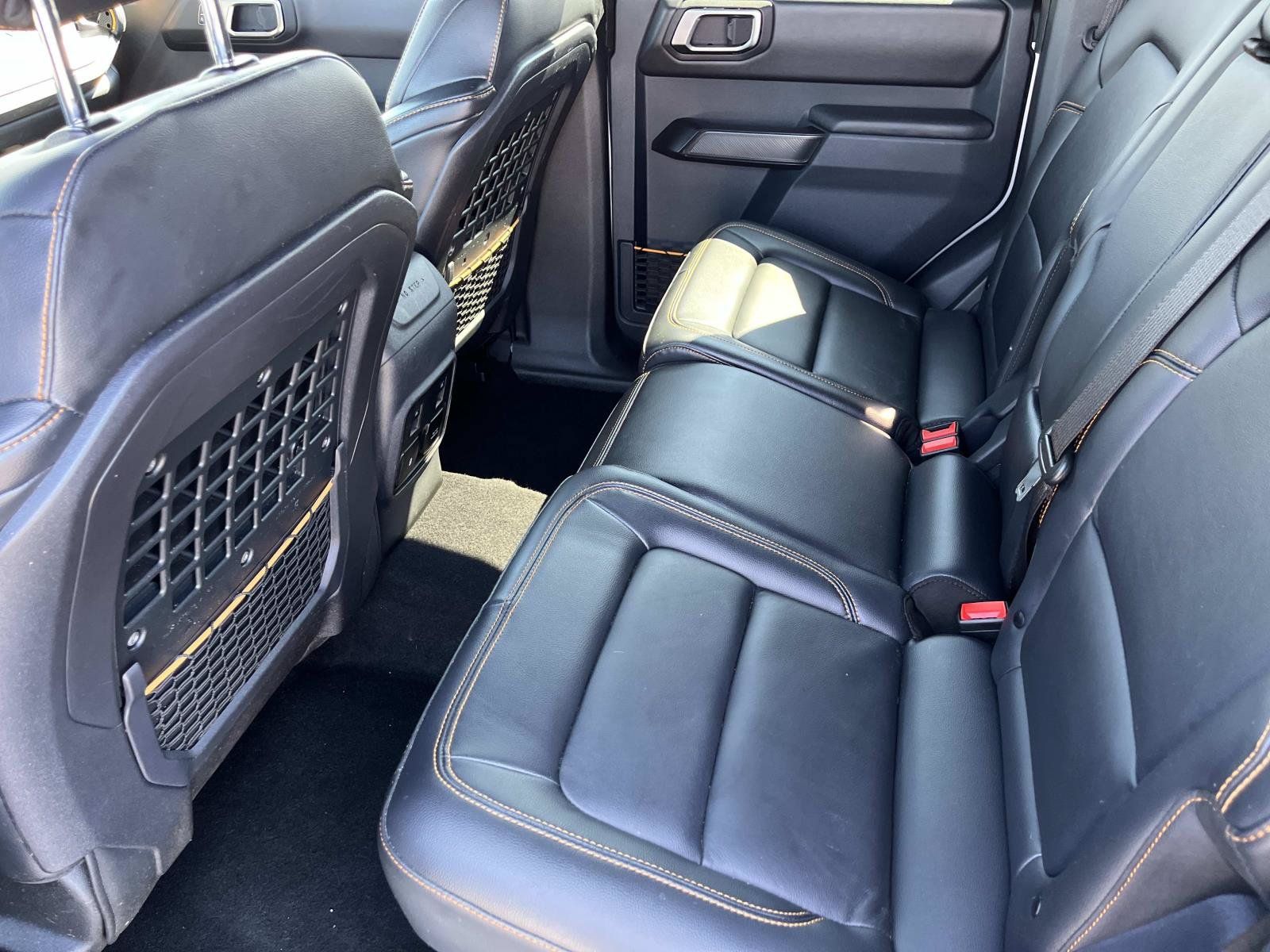 Used 2024 Ford Bronco Badlands AWD/4WD image 19