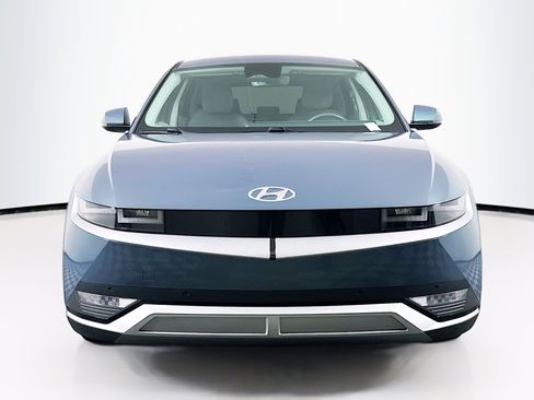 Used 2024 Hyundai Ioniq 5 SEL image 2