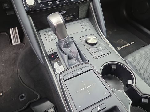 Certified 2025 Lexus IS 350 F Sport image 29