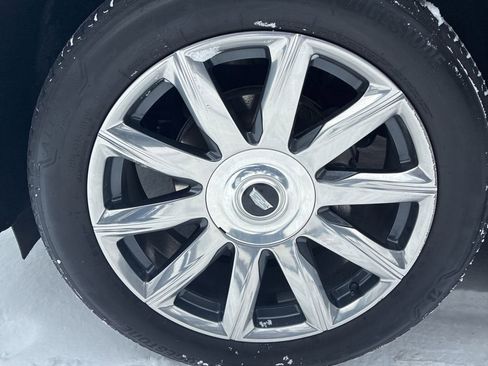 Used 2024 Cadillac Escalade Premium Luxury Platinum image 23