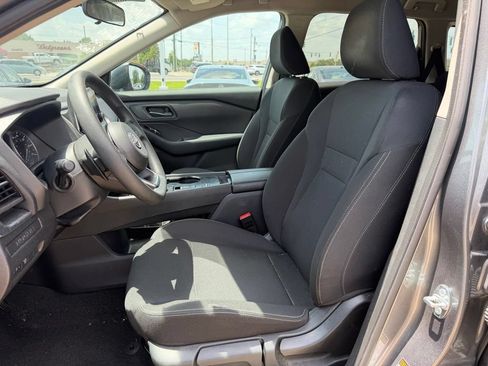 Used 2024 Nissan Rogue S FWD image 7