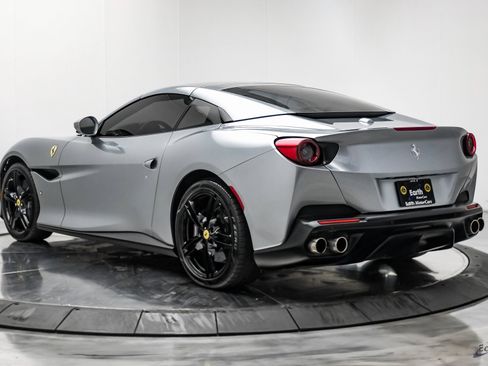 Used 2019 Ferrari Portofino image 15