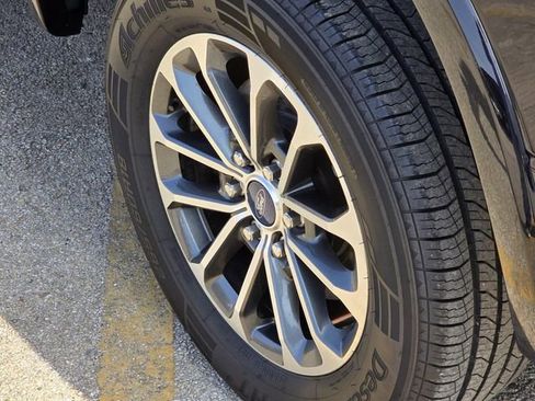 Used 2020 Ford F150 XLT w/ Equipment Group 302A Luxury image 7