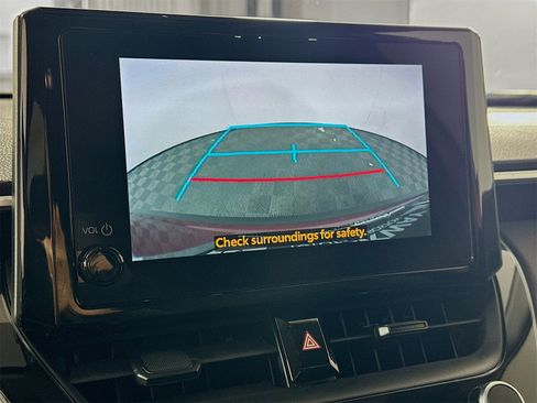 Certified 2023 Toyota Corolla Cross LE w/ Moonroof Package image 11