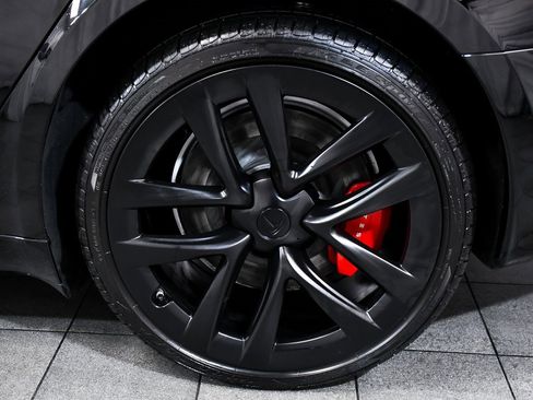 Used 2021 Tesla Model S Plaid image 8