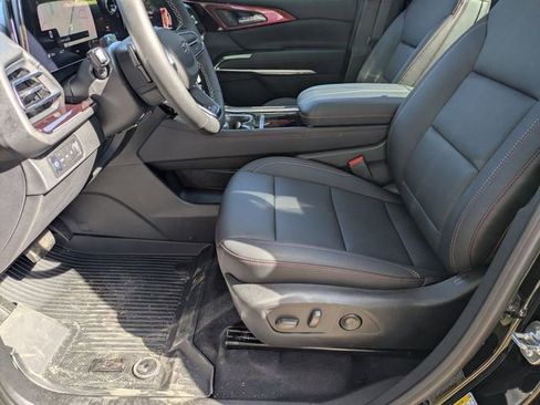 New 2026 Chevrolet Traverse Z71 w/ Enhanced Driving Package AWD/4WD image 11