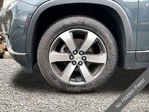 Used 2019 Chevrolet Traverse LT w/ LT Premium Package AWD/4WD image 9