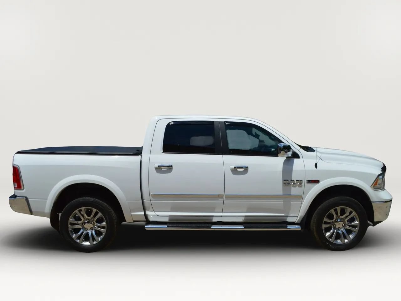 Used 2015 RAM 1500 Limited AWD/4WD image 13