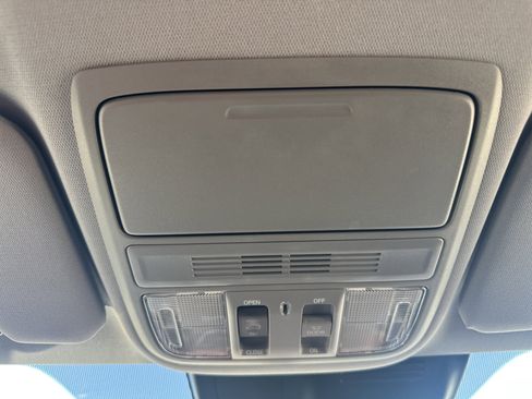 Used 2017 Honda CR-V EX image 29