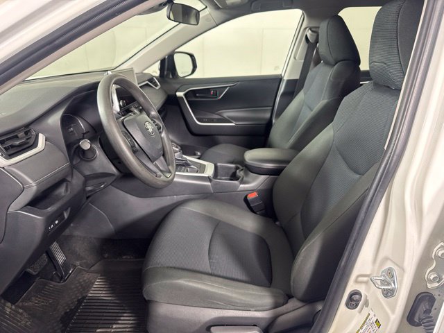 Used 2024 Toyota RAV4 LE AWD/4WD image 11