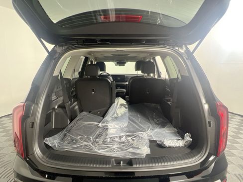 New 2025 Kia Telluride S image 34