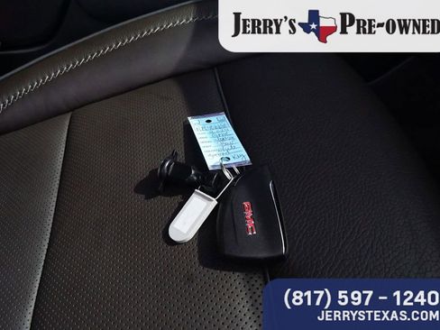 Used 2024 GMC Yukon Denali w/ LPO, Floor Liner Package image 28