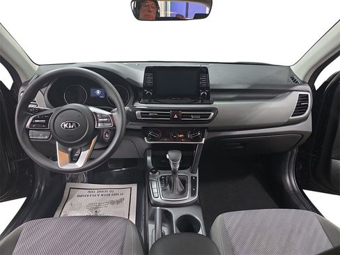 Used 2021 Kia Seltos LX image 9