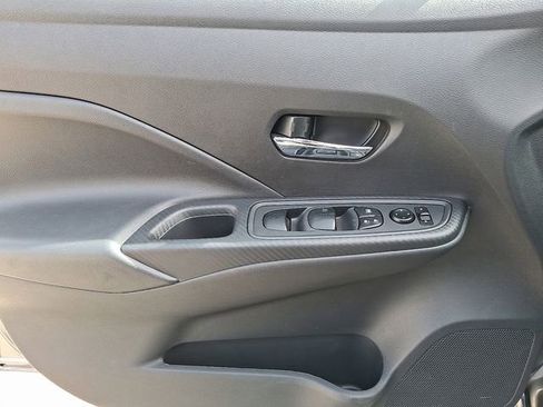 Used 2025 Nissan Versa SV image 13