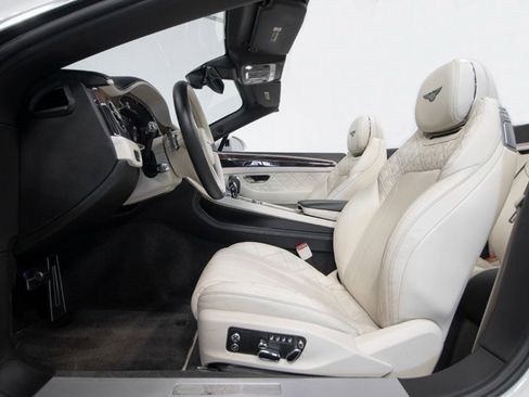 Used 2020 Bentley Continental GT V8 First Edition image 21