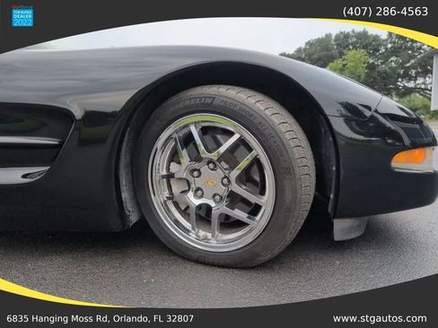 Used 2004 Chevrolet Corvette Coupe RWD image 22