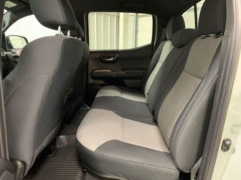 Used 2023 Toyota Tacoma TRD Off-Road image 18