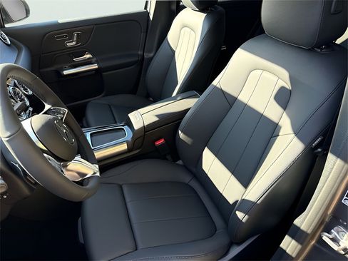 New 2026 Mercedes-Benz GLA 250 4MATIC image 11