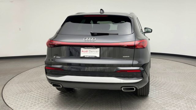 Used 2025 Audi Q5 Premium w/ Convenience Package AWD/4WD image 3