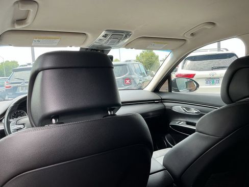Used 2022 Genesis GV70 2.5T AWD/4WD image 25