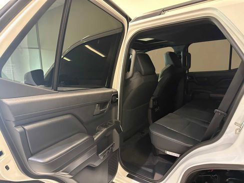 Certified 2025 Toyota 4Runner TRD Off-Road Premium AWD/4WD image 24