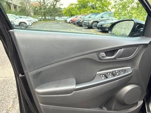 Used 2023 Hyundai Kona SEL w/ Cargo Package AWD/4WD image 27